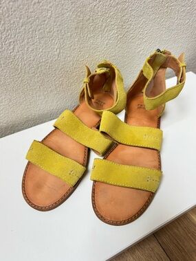 FRYE AND CO. Yellow Suede Strappy Women's Sandals